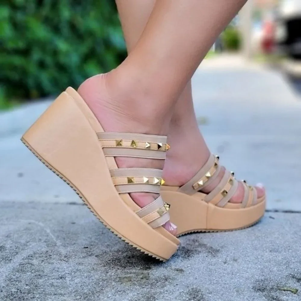Nude Slip On Studded Wedge Open Toe Sandals Women’s - Picture 3 of 4